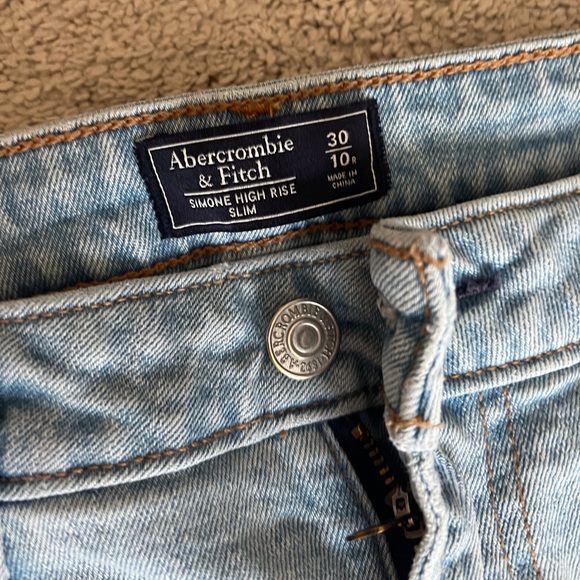 Abercrombie & Fitch, Simone High Rise slim jeans - Picture 2 of 4